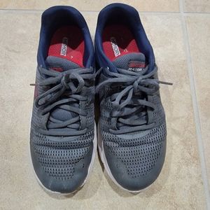 Men's Sketchers t-shoes